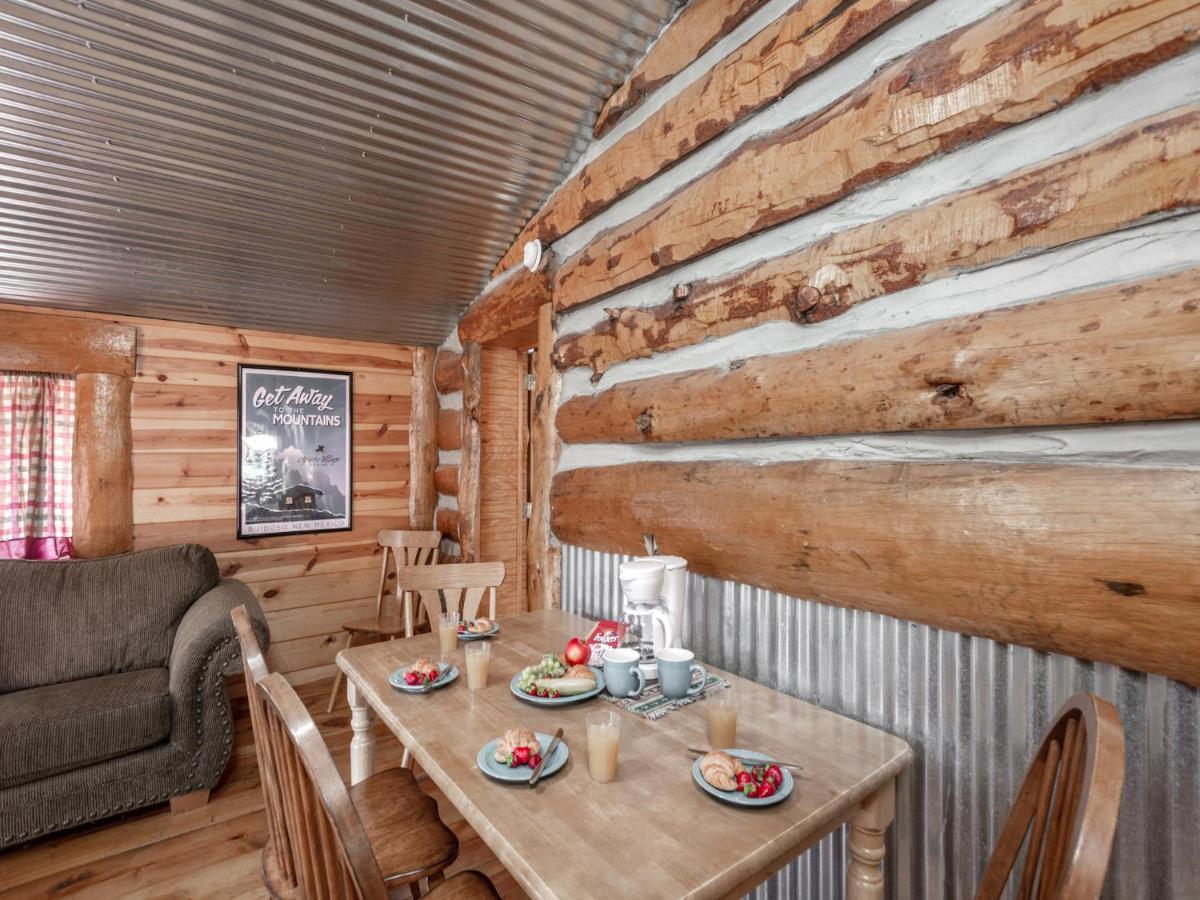 Sleeping Bear, 2 Bedrooms, Front Deck, Midtown, Sleeps 6 Ruidoso Exterior foto